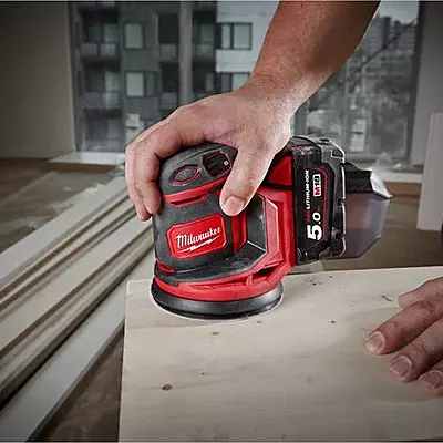 Milwaukee M18™ 125 mm орбитална брусалка Milwaukee M18™ 125 mm орбитална брусалка