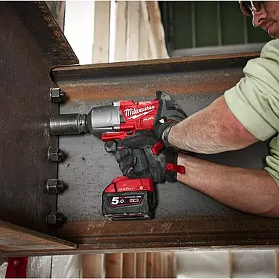 Milwaukee M18ONEFHIWP12-502X Акумулаторски ударен одвртувач Milwaukee M18ONEFHIWP12-502X Акумулаторски ударен одвртувач